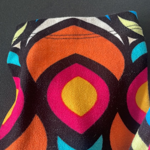LuLaRoe one size leggings - super bright - Picture 2 of 5